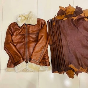 Men&#39;s Brown Shearling Leather Bomber Jacket: Aviator Style