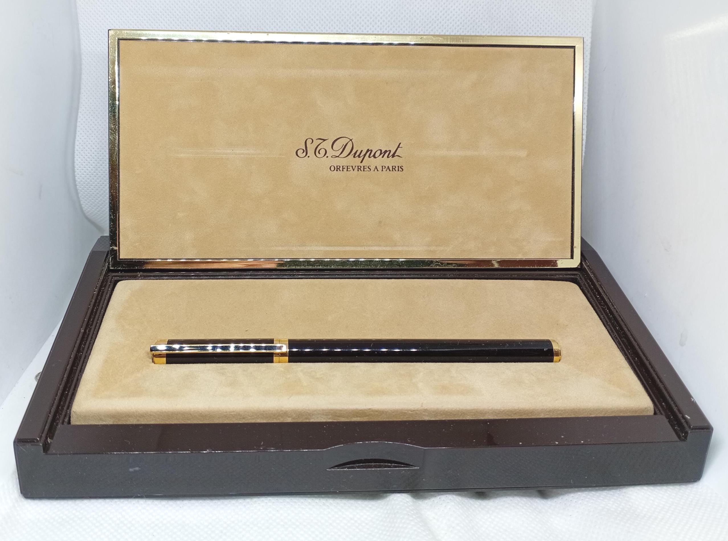 Vintage S.T. Dupont Classic Laque De Chine Fountain Pen With 18 KT
