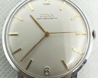 Vintage 1950s Swiss Men's Watch DOXA S.A. 1147 Antimagnetic Wrist
