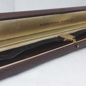 18K Solid Gold Ladies Watch IWC International Watch Co Schaffhausen Made in Swiss 60&#39;s.