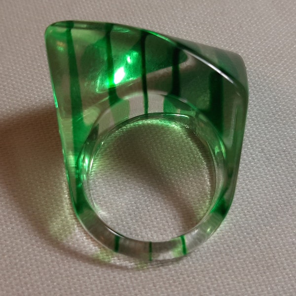 Vintage 1960's Chunky Lucite Ring with Green Stripes, Size 7 1/2