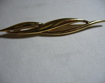 Vintage Monet Gold Tone Bar Brooch