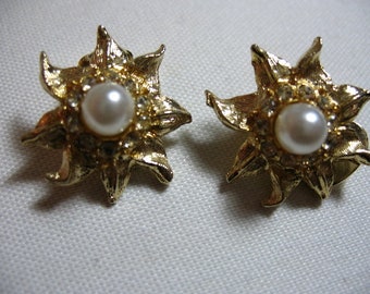 Vintage Gold Tone Ear Clips with Faux Pearls