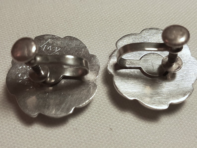 Vintage Mexican Silver and Abalone Screw-Back Earrings Floral Shape