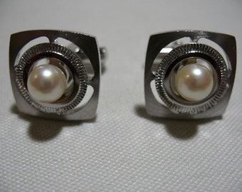 Vintage Signed GS Cultured Pearl Cuff Links, Pat. P. 34152, Silver Tone