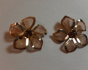 Vintage Gold Tone Mesh Floral Ear Clips