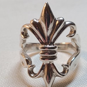 Anillo de flor de lis de plata de ley, talla 8 3/4
