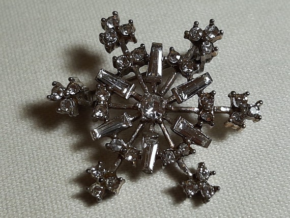 Vintage Signed Bogoff Rhinestone Star Brooch Silver Rhodium Sparkling  Christmas Winter Beauty