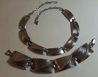 Vintage Modernist / Brutalist Style Jewellery Set, Silver Tone