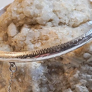 Vintage Sterling Silver Hinged Bangle Bracelet