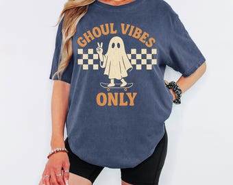 Comfort Colors, Halloween Shirt, Halloween Fall Ghost, Autumn Vibes, Vintage Retro Spooky Season T-Shirt, Aesthetic Halloween Top.