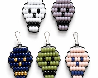 Handmade Pony Bead Skull Keychain, Gothic Bag Charm, Halloween Accessory