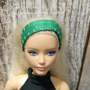 Headbands for all types of  Barbies with standard heads...