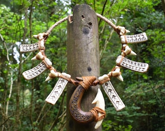 Survivor TV Show Season 19: Samoa Immunity Necklace Prop Replica (DUTY PAID)