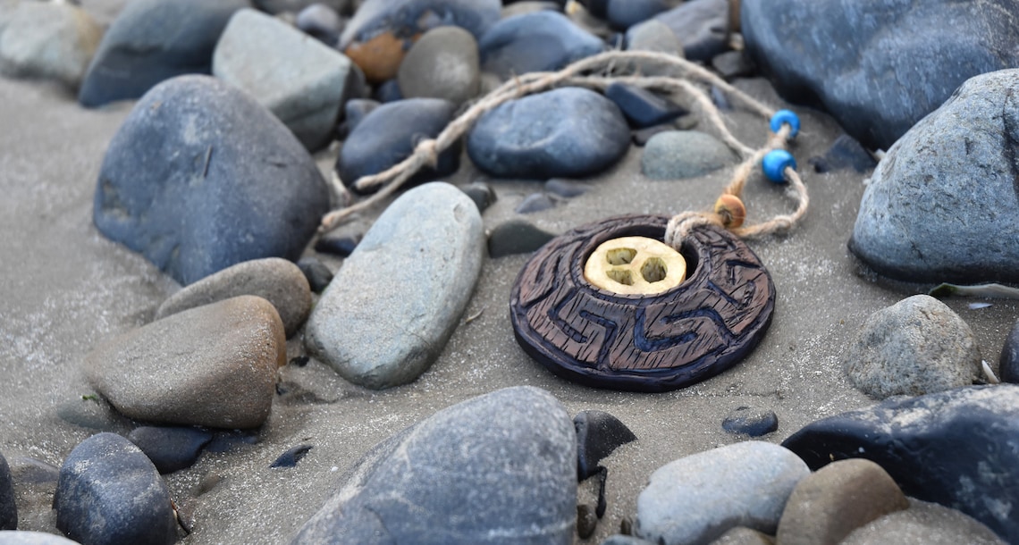 Survivor Hidden Immunity Idol Prop Replica Free Shipping Etsy