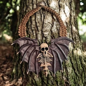 Survivor TV Show Season 47 Immunity Necklace Prop Replica (DUTY PAID)