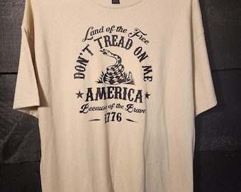 Unisex Tee Shirt " Don't Tread on me"