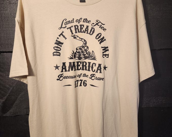 Unisex Tee Shirt " Don't Tread on me"