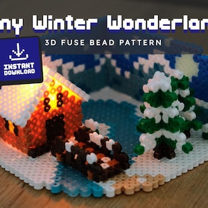 Könnte beinhalten: Ein 3D-Bügelperlenmuster einer winzigen Winterwunderland-Szene. Die Szene umfasst ein kleines orange-weißes Haus mit beleuchtetem Innenraum, ein schneebedecktes Fahrzeug und zwei grün-weiße Bäume. Der Text "Tiny Winter Wonderland" und "Instant Download" sind sichtbar.