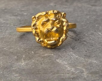 Lion Ring 10K Gold Plated Pewter Ring Size 8