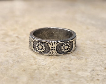 Daisy Flower Ring Size 8 Antique Sterling Silver Plated Pewter