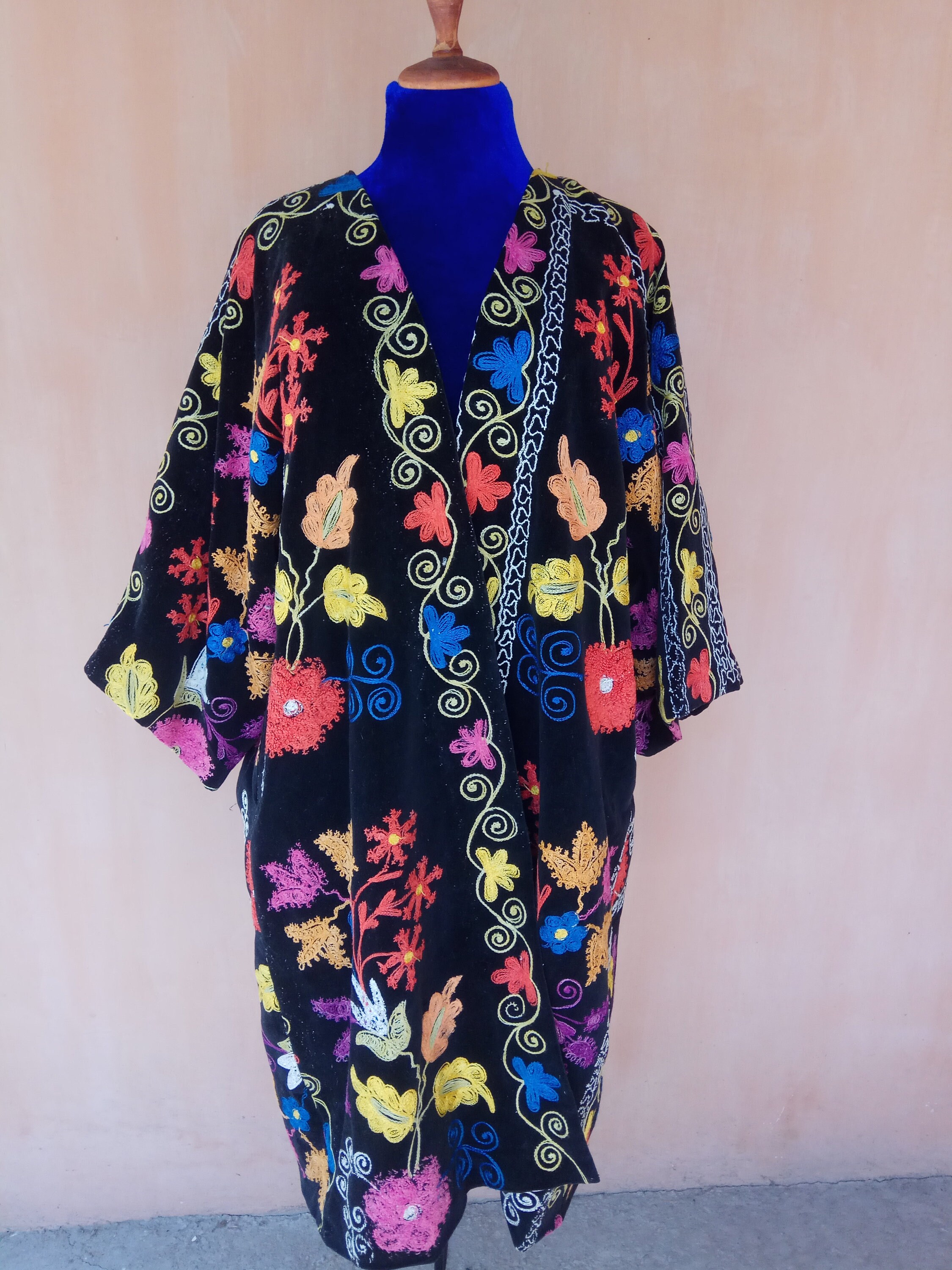 boho hippie jacket bath robe cotton ARTJK08 New Uzbek handmade suzani white jacket caftan clothing