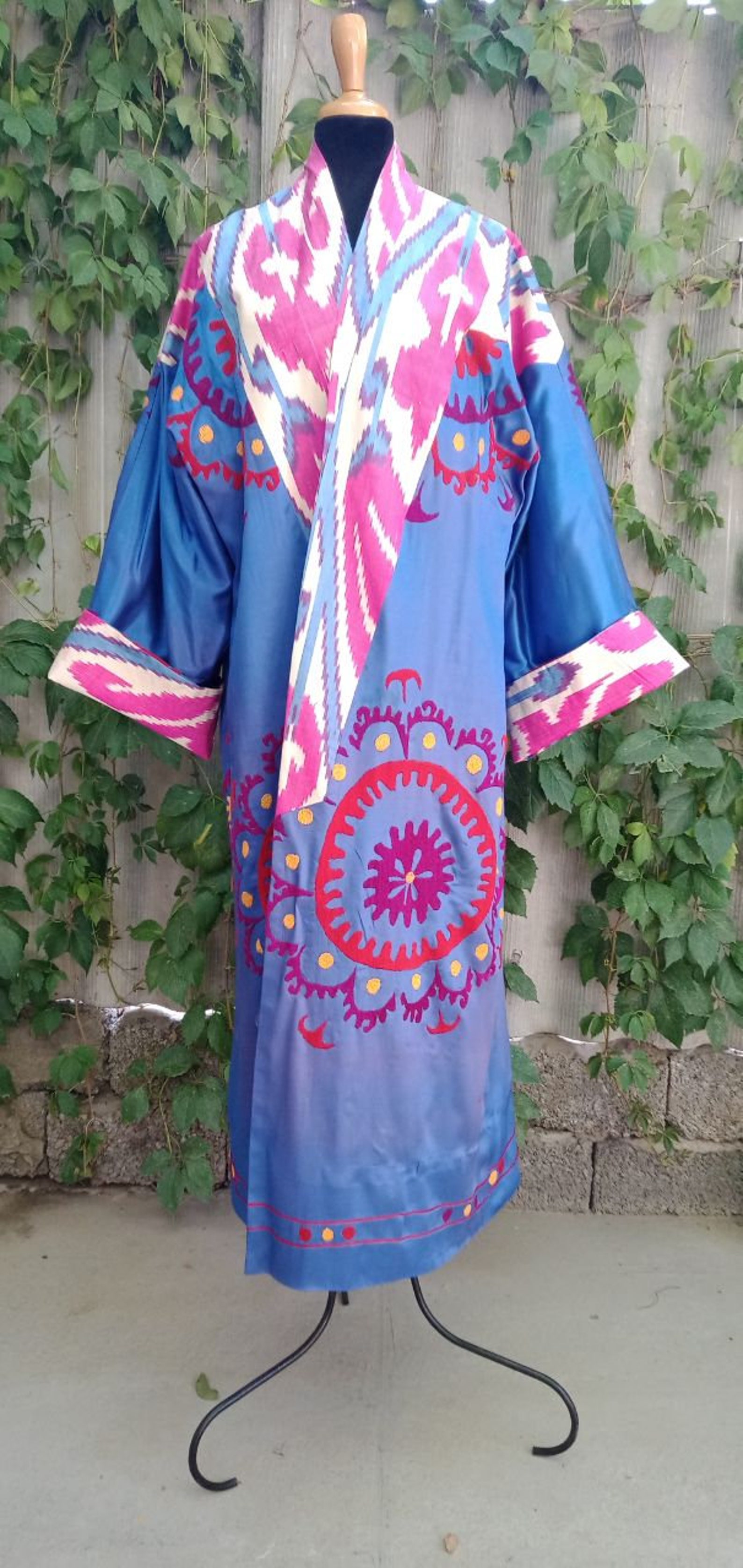 Uzbek handmade suzani kaftan. Uzbek suzani chapan tribal | Etsy