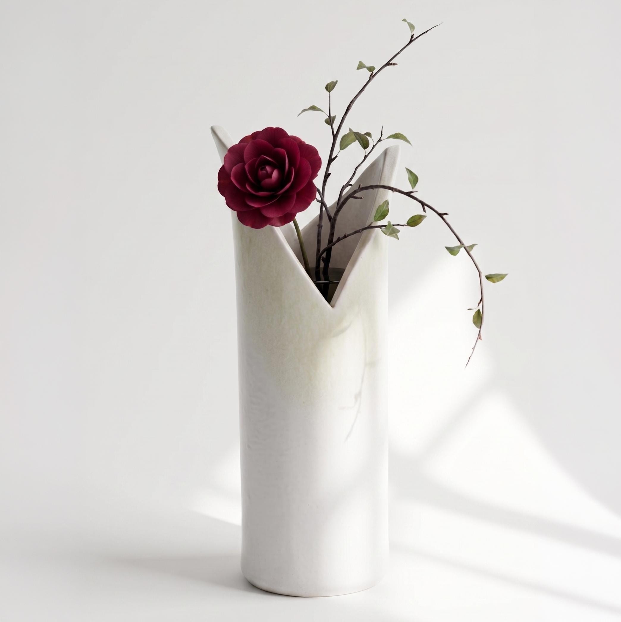Shigaraki Ware White Spit Rim Ceramic Flower Vase - Authentic Hana