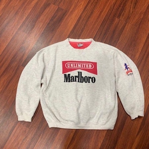 Rare Vintage Marlboro Unlimited Sweatshirt Big Logo Gecko Lizard Pullover Sweatshirt Size X-Large