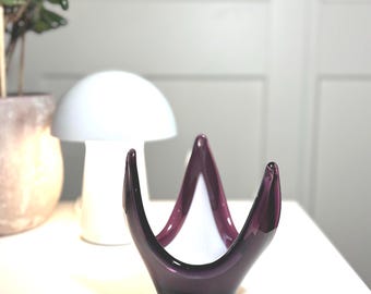 Flygsfors, Paul Kedelv, Coquille Bowl | Swedish Amethyst Art Glass