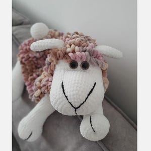 Peluche ムートンあみぐるみ au crochet fait main おもちゃ パジャマ サック cadeau de Pâques