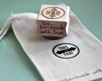 Sello de goma roja montado en madera - Esto o aquello