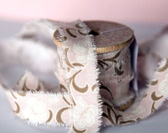 Frayed fabric ribbon (adhesive) - PALE ROSE