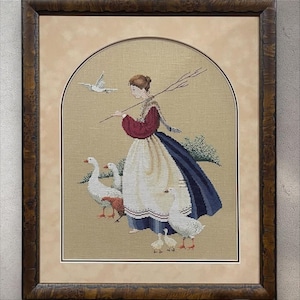 クロスステッチパターン クリスマスの羽根と仲間たち、PDF + XSD サガ、キーパー、ガチョウ、羊飼い、季節、女性のドレス、インスタント PDF ダウンロード