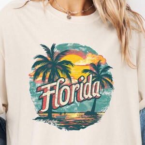 Vintage Florida Palm Trees T-Shirt, Retro Sunset Beach Tee, Summer Vacation Shirt, Coastal Vibes Graphic Tee for Women, Comfort Colors® Tees