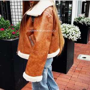 Pelzlederjacke für Frauen, Pelzkragenjacke, braune Lederjacke, Frauenpelzmantel, Lammfelljacke