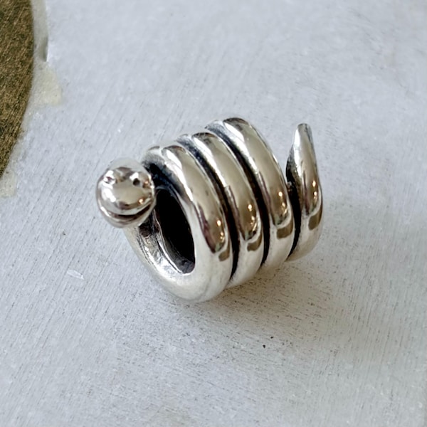 Charm de serpiente de plata esterlina retirado de Pandora, marcado 925, firmado ALE