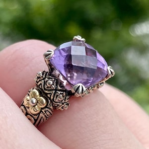Anel de ametista em prata esterlina assinado pela designer Barbara Bixby com detalhes em ouro 18K, marca 925, tamanho 7