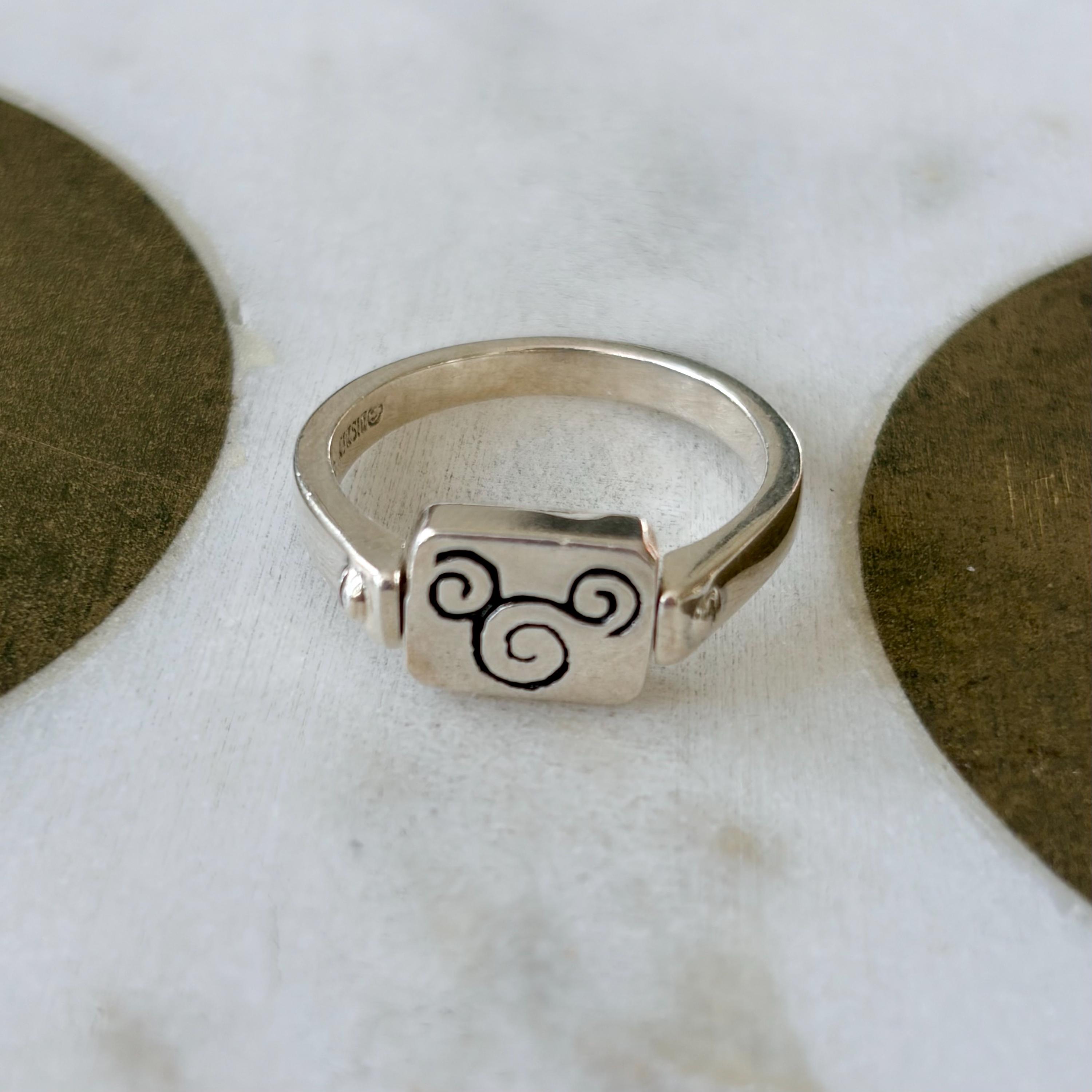 Vintage Flip Ring - Etsy