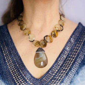 Gemstone Necklace with Light-Up Jewelry Box: Unique Beaded Fashion Jewelry