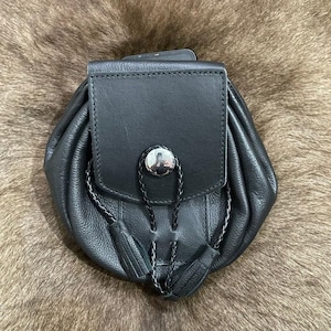 Scottish Leather Rob Roy Kilt Sporran | Genuine Soft Black Leather | Traditional Highland Celtic Sporran with Chain Strap