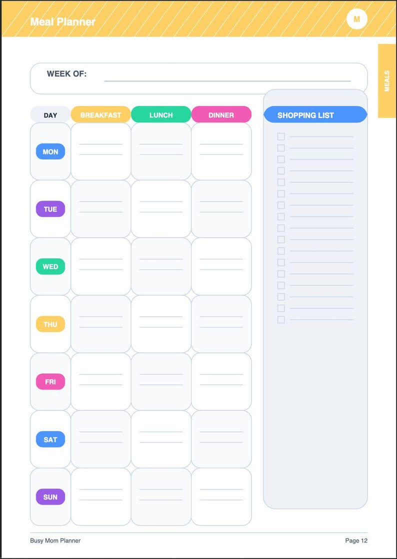 Op de afbeelding: Een maaltijdplanner met een geel en wit ontwerp. De planner bevat secties voor elke dag van de week, met ruimte voor ontbijt, lunch en diner. Een boodschappenlijstsectie is ook inbegrepen.