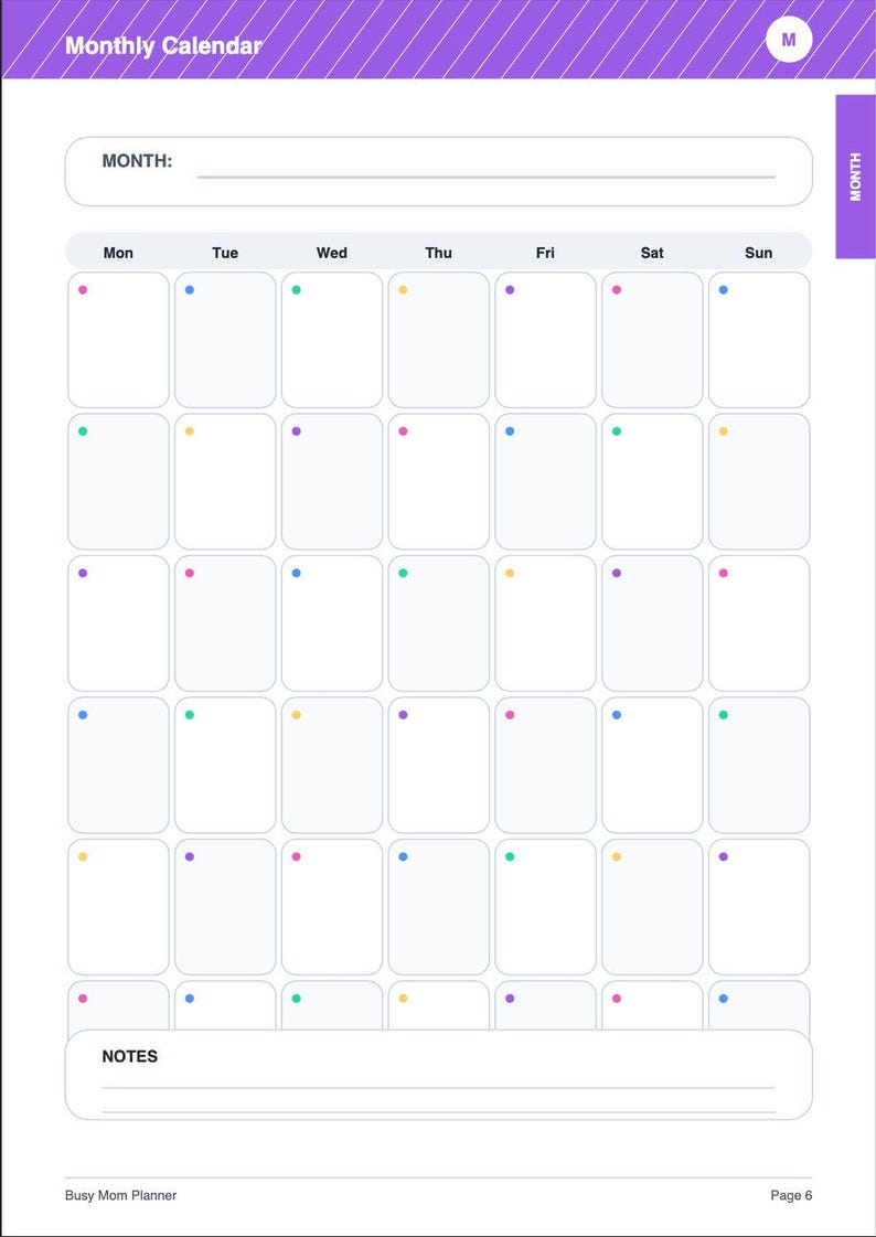 Op de afbeelding: Een maandkalenderpagina met een paarse koptekst met de tekst "Maandkalender". Het kalenderraster is wit met gekleurde stippen en een ruimte voor notities. De dagen van de week staan bovenaan vermeld.