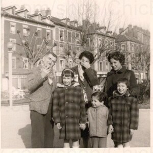 Französische Vintage Winter Foto - Familie in einer Stadt