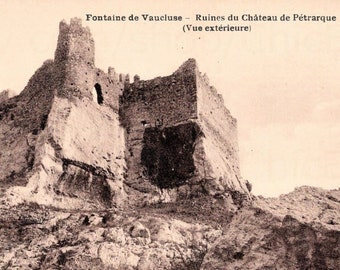 French Unused Postcard - Château de Pétrarque, Fontaine-de-Vaucluse, France