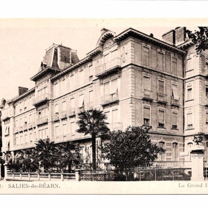 Unused Vintage French Postcard -Salies de Béarn, France