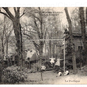 Old French Postcard - Children at Ste. Clotilde School, Le Raincy, France