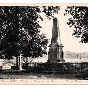 Vintage French Unused Postcard - WW1 Monument, Noyers, Yonne, France
