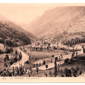 Unused Vintage French Postcard - Gèdre, Hautes Pyrénées, France