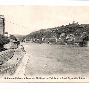 Unused Vintage Postcard - Tower of Philippe de Valois & Pajot Quay in Vienne, France